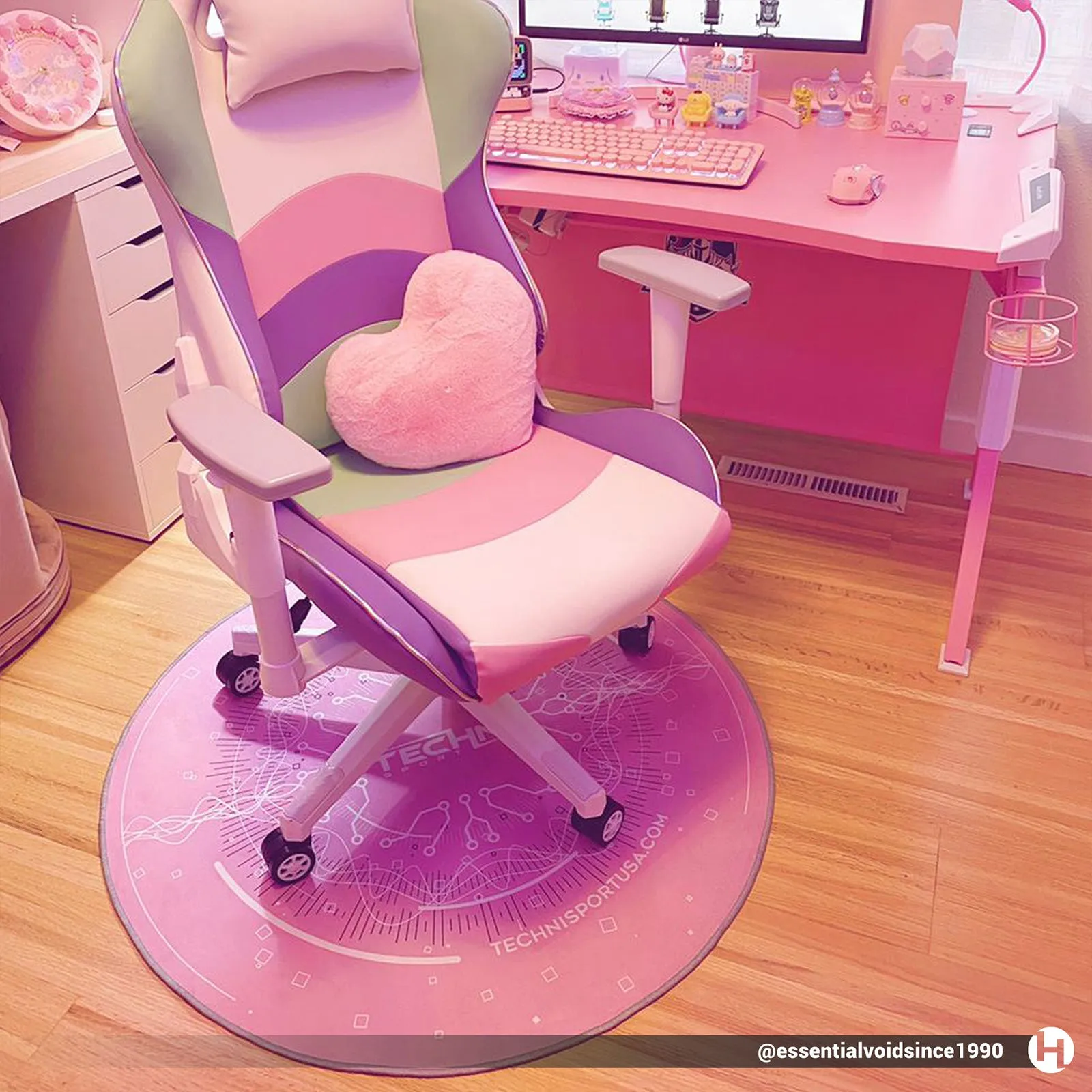 Circuit 40” Pink Round Chair Mat