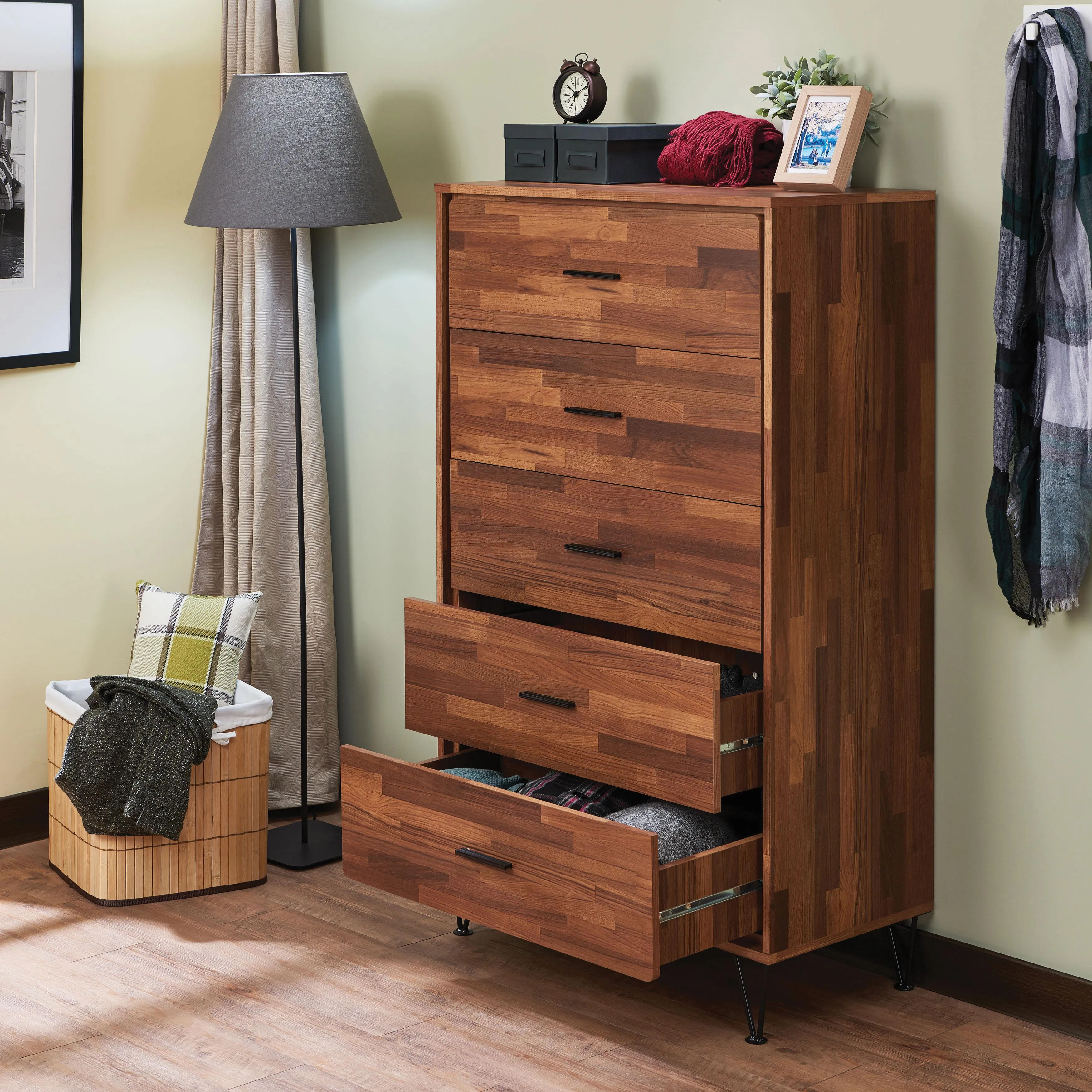 Deoss Walnut Chest