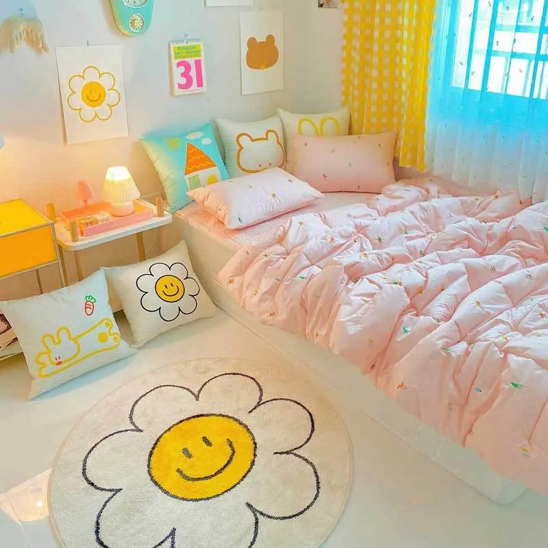 Flower Rug for Living Room Nordic Smiley Flower Carpet Bedroom Bedside Area Rug Plush Floor Mat Home Decor Non-slip Bath Mat