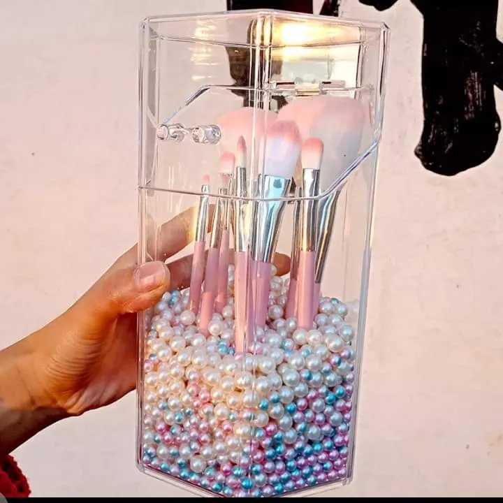 Transparent brush holder with pearls